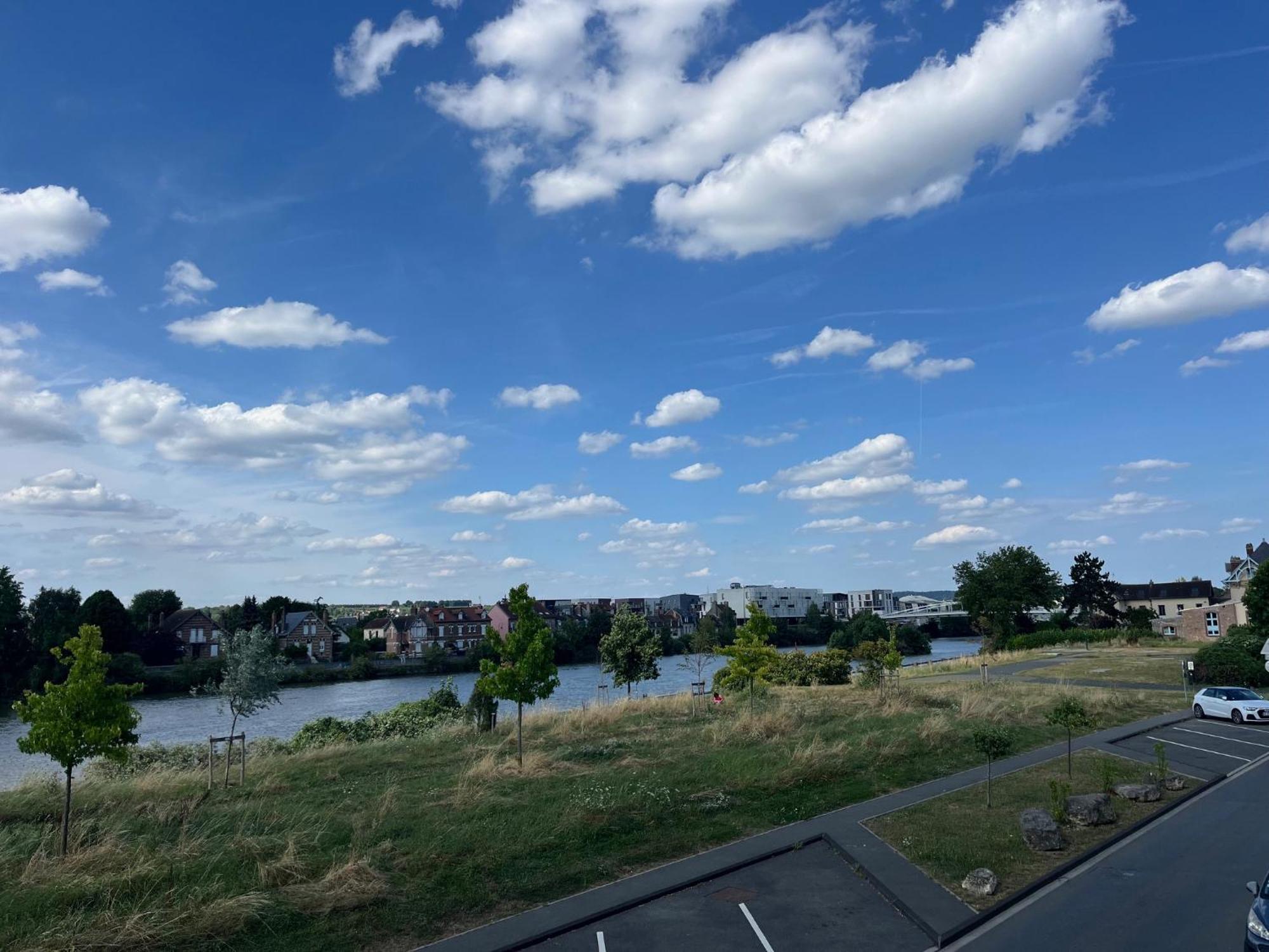 Le Compiegnois Apartamento Compiègne Exterior foto