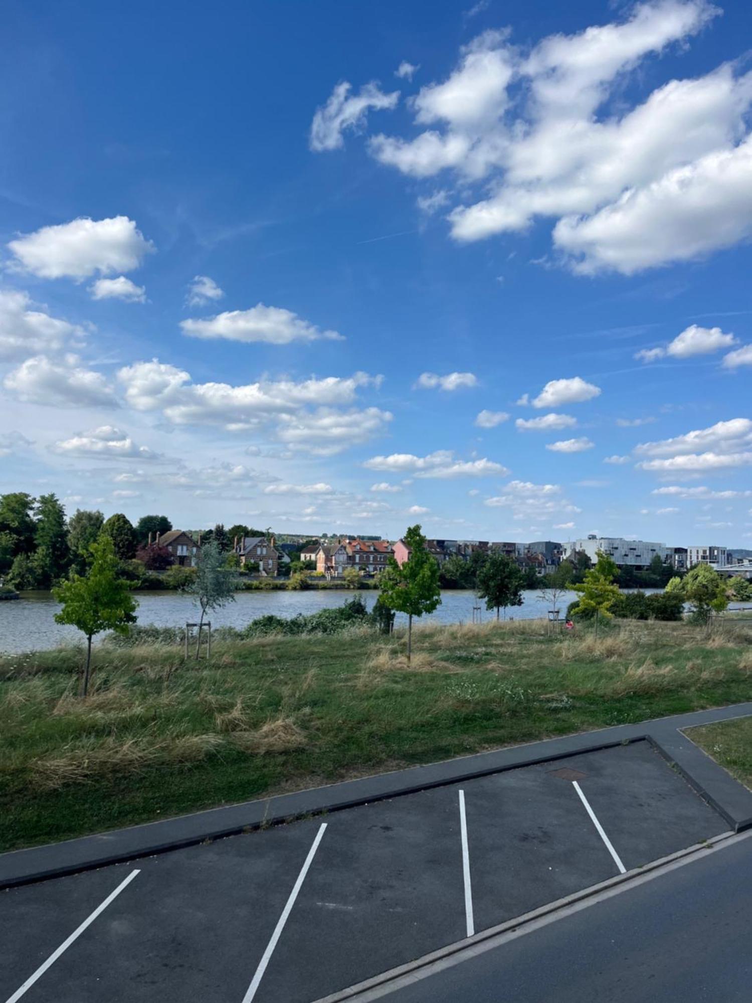Le Compiegnois Apartamento Compiègne Exterior foto